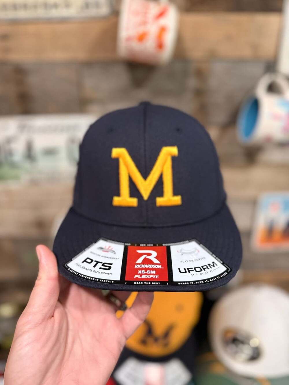 Richardson Michigan Wolverines PTS20 Size XS-SM Hat